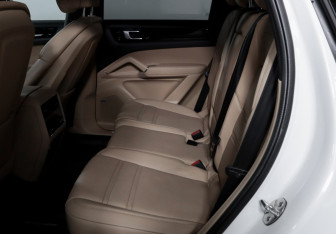 Подержанный автомобиль Porsche Cayenne 2020 года (10 фото)