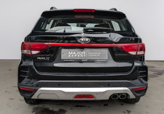 Подержанный автомобиль Kia Rio Hatchback 2021 года (6 фото)