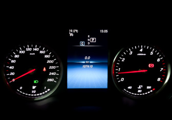 Подержанный автомобиль Mercedes-Benz GLC Coupe 2020 года (13 фото)