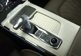 Подержанный автомобиль Exeed VX 2023 года (17 фото)