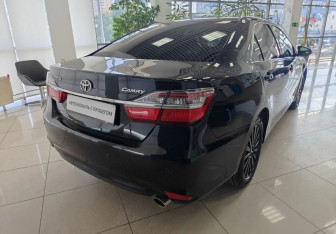 Подержанный автомобиль Toyota Camry Sedan 2016 года (5 фото)