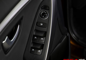 Подержанный автомобиль Hyundai i30 Hatchback 2012 года (17 фото)