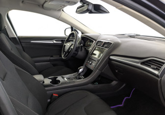 Подержанный автомобиль Ford Mondeo Sedan 2017 года (11 фото)