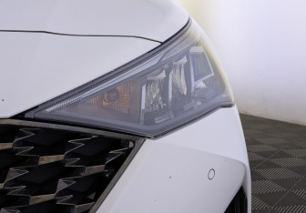 Подержанный автомобиль Hyundai Solaris Sedan 2021 года (11 фото)