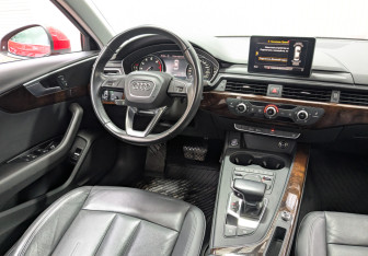 Подержанный автомобиль Audi A4 Sedan 2015 года (25 фото)