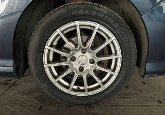 Подержанный автомобиль Peugeot 308 Hatchback 2012 года (16 фото)
