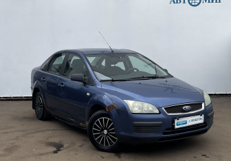 Подержанный автомобиль Ford Focus Sedan 2006 года (3 фото)