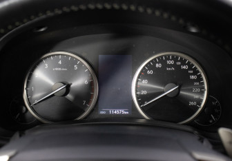 Подержанный автомобиль Lexus NX 2018 года (12 фото)