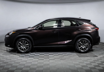 Подержанный автомобиль Lexus NX 2015 года (8 фото)