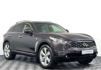 Подержанный автомобиль Infiniti FX 2009 года (3 фото)