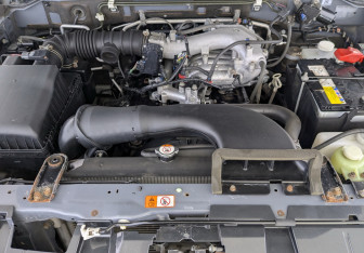 Подержанный автомобиль Mitsubishi Pajero 2017 года (11 фото)