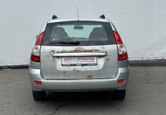 Подержанный автомобиль LADA (ВАЗ) Priora Wagon 2011 года (6 фото)
