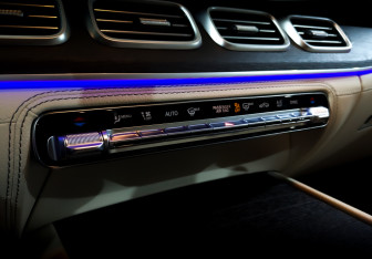 Подержанный автомобиль Mercedes-Benz GLE 2023 года (30 фото)