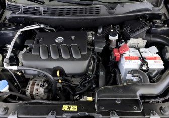 Подержанный автомобиль Nissan Qashqai 2008 года (9 фото)