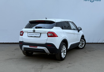 Подержанный автомобиль Brilliance V3 2019 года (5 фото)