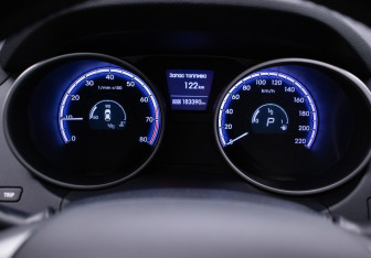 Подержанный автомобиль Hyundai ix35 2011 года (12 фото)