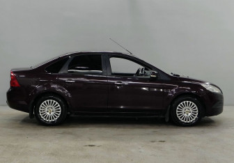 Подержанный автомобиль Ford Focus Sedan 2009 года (4 фото)