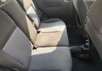 Подержанный автомобиль Ford Fusion 2008 года (10 фото)