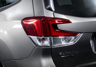 Подержанный автомобиль Subaru Forester Suv 2020 года (17 фото)