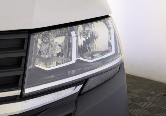 Подержанный автомобиль Volkswagen Caravelle 2021 года (11 фото)