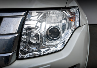 Подержанный автомобиль Mitsubishi Pajero 2017 года (17 фото)