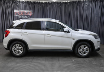 Подержанный автомобиль Citroen C4 Aircross 2014 года (4 фото)