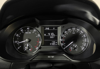 Подержанный автомобиль Skoda Octavia Liftback 2014 года (11 фото)