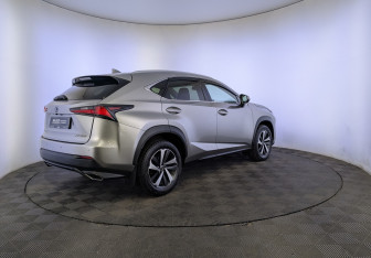 Подержанный автомобиль Lexus NX 2018 года (5 фото)