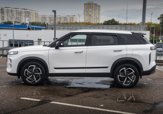 Подержанный автомобиль Jaecoo J7 2024 года (8 фото)
