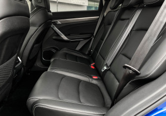 Подержанный автомобиль Geely Atlas Pro 2023 года (10 фото)
