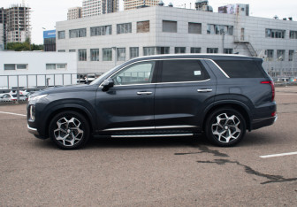 Подержанный автомобиль Hyundai Palisade 2022 года (9 фото)