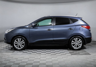 Подержанный автомобиль Hyundai ix35 2012 года (8 фото)