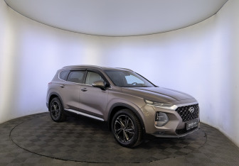 Подержанный автомобиль Hyundai Santa Fe 2018 года (3 фото)