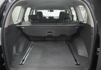 Подержанный автомобиль Toyota Land Cruiser Prado 2010 года (9 фото)