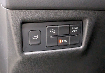 Подержанный автомобиль Mazda CX-5 2022 года (14 фото)