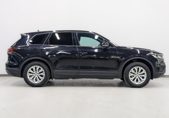 Подержанный автомобиль Volkswagen Touareg 2018 года (4 фото)