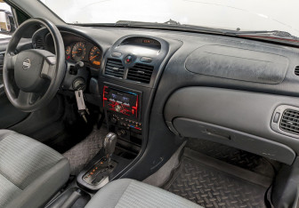 Подержанный автомобиль Nissan Almera Classic 2007 года (19 фото)