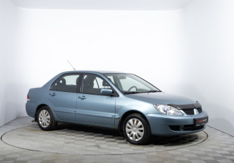 Подержанный автомобиль Mitsubishi Lancer Sedan 2007 года (3 фото)