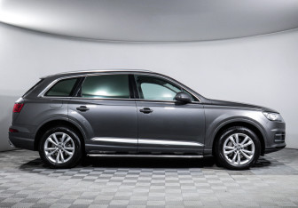 Подержанный автомобиль Audi Q7 2019 года (4 фото)