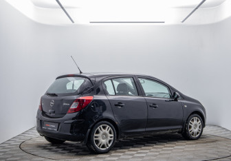 Подержанный автомобиль Opel Corsa 2008 года (5 фото)
