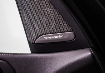 Подержанный автомобиль BMW X7 2024 года (23 фото)