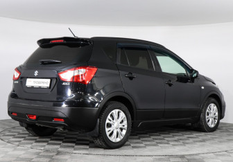 Подержанный автомобиль Suzuki SX4 Hatchback 2016 года (3 фото)