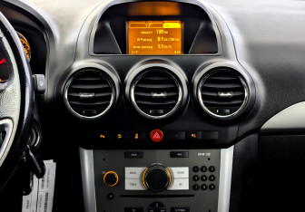 Подержанный автомобиль Opel Antara 2015 года (15 фото)
