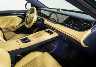 Подержанный автомобиль Voyah Free 2024 года (9 фото)