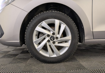 Подержанный автомобиль Jetta VA3 2022 года (12 фото)