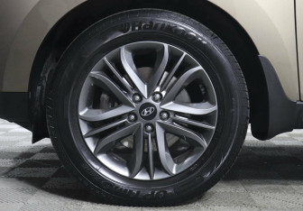 Подержанный автомобиль Hyundai ix35 2014 года (6 фото)