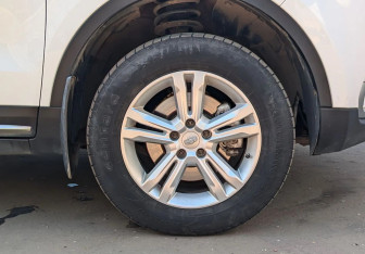 Подержанный автомобиль Geely Atlas 2018 года (14 фото)