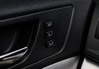 Подержанный автомобиль Subaru Outback Wagon 2011 года (22 фото)