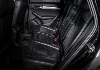 Подержанный автомобиль Audi Q5 2014 года (10 фото)