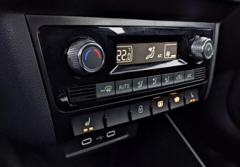 Подержанный автомобиль Skoda Rapid Liftback 2022 года (27 фото)